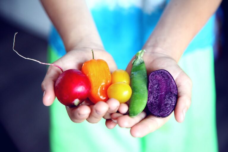 Colorful bowl of fiber-rich vegetables and grains supporting gut health